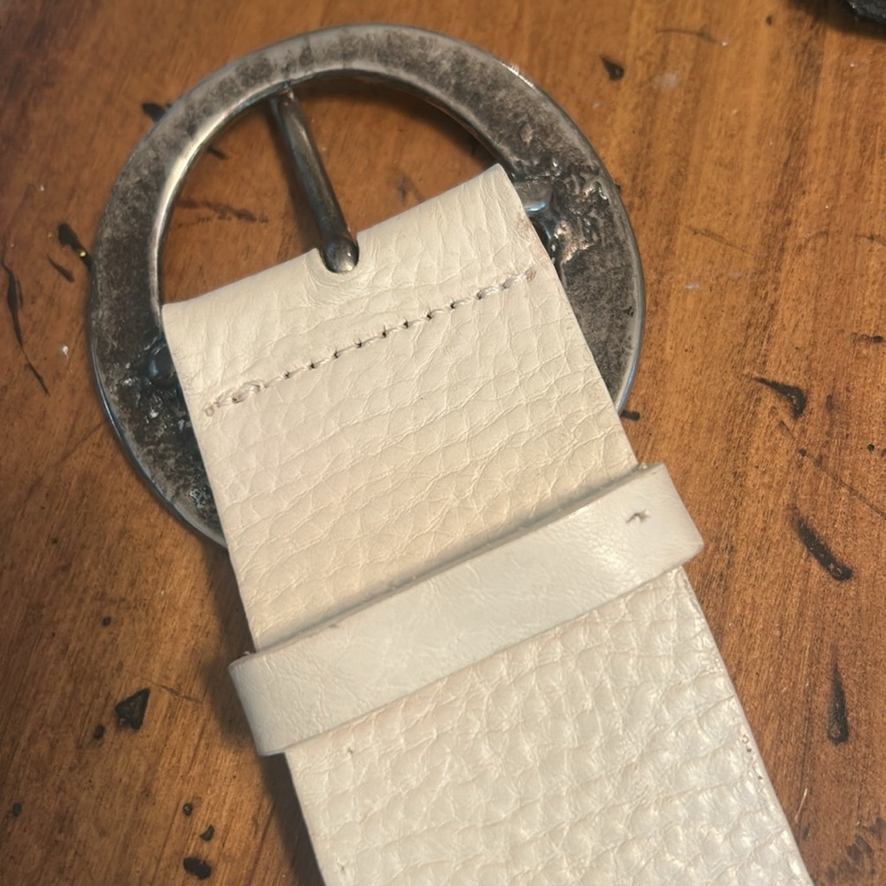 Vintage Made in Italy Garuglieri White Distressed Leather Belt, Silver Buckle - Picture 11 of 11